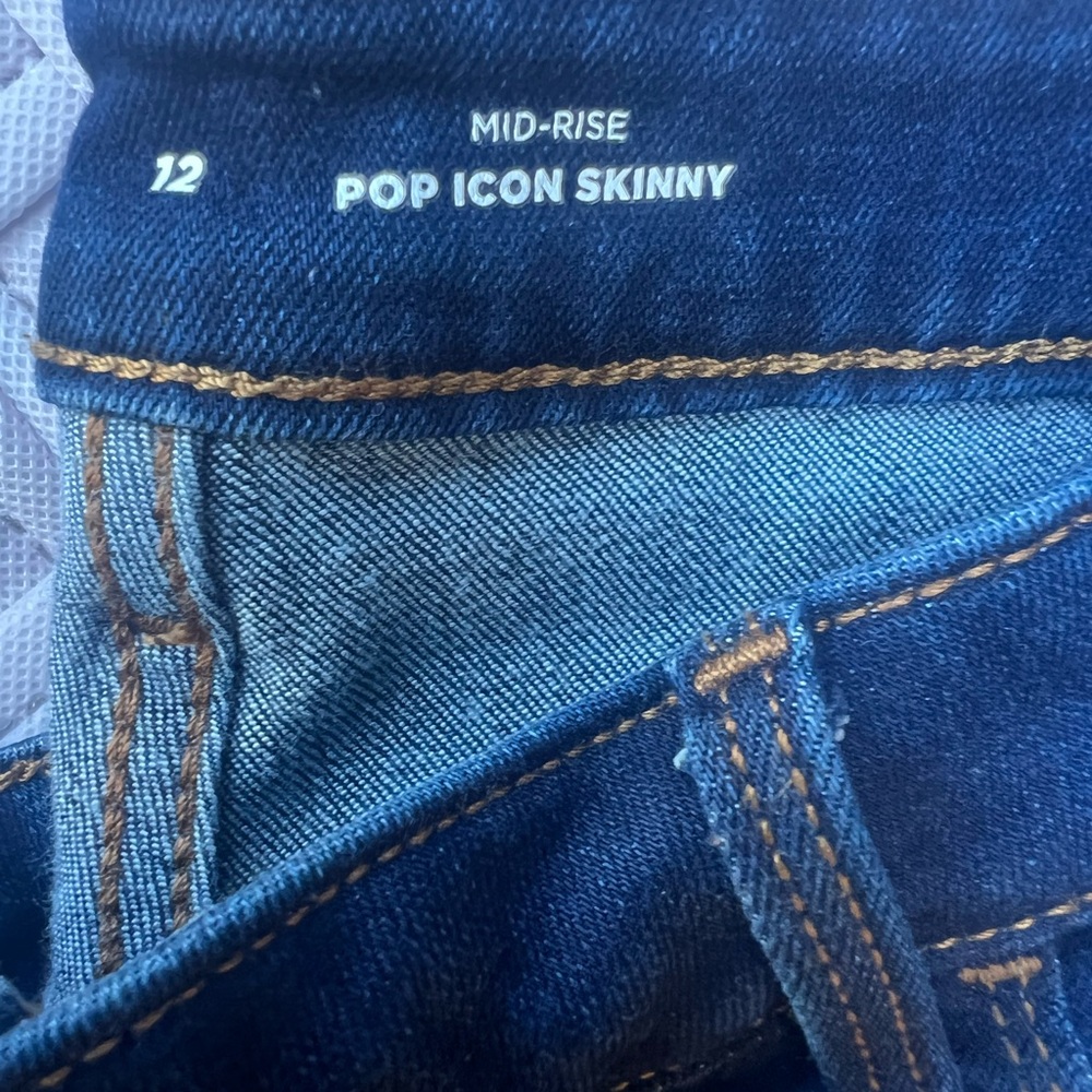 Old Navy Mid-Rise Skinny Jeans in Blue
